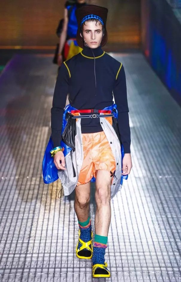 PRADA LENTE ZOMER 2017 MILAAN (34)