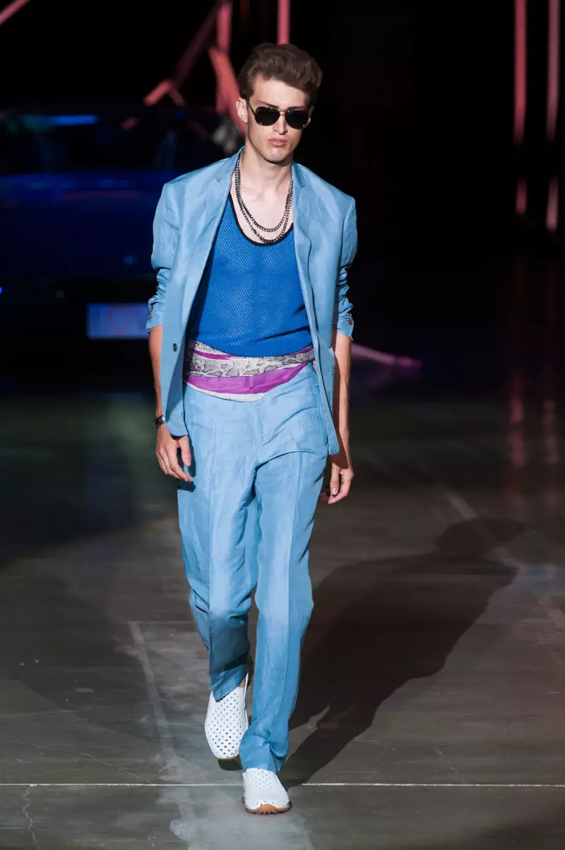 Roberto-Kavalli-erkaklar-bahor-yoz-2015-Milan-moda-haftaligi-008