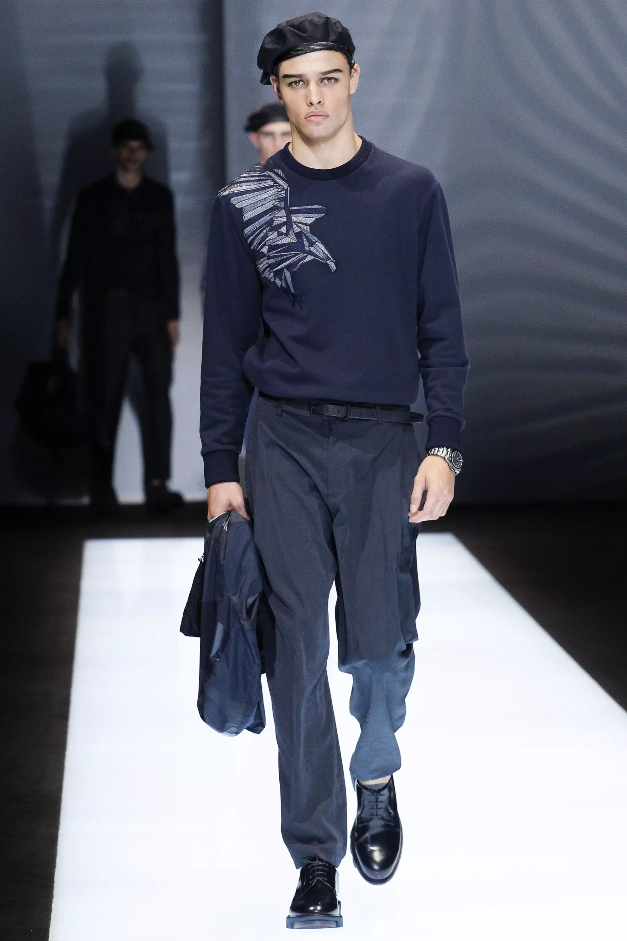 EMPORIO ARMANI BAHOR YOZ 2017 MILAN (24)