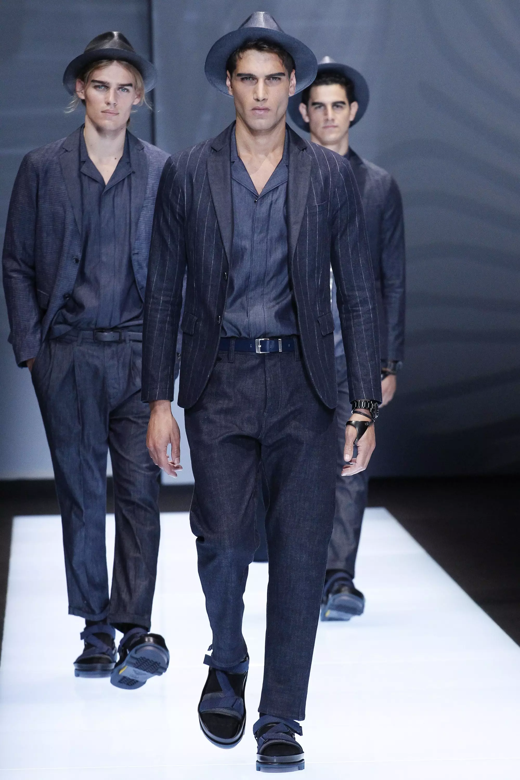 EMPORIO ARMANI PRINTEMPS ÉTÉ 2017 MILAN (8)