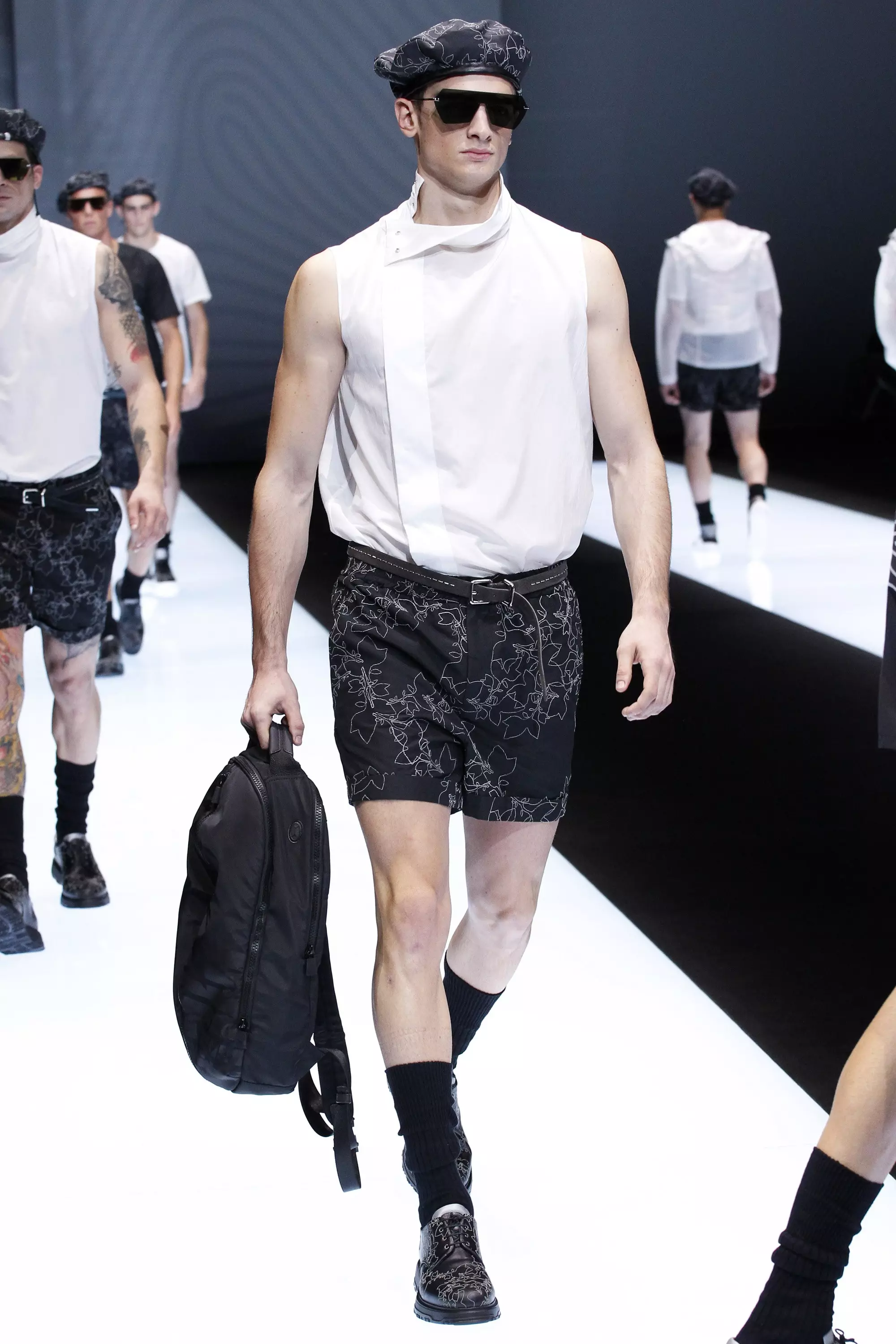 EMPORIO ARMANI VÅR SOMMAR 2017 MILAN (82)