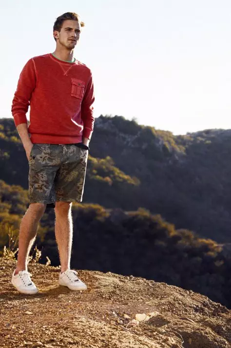 RJ King නව Tommy Hilfiger Spring/Summer 2015 Lookbook ආකෘතිය නිර්මාණය කරයි.