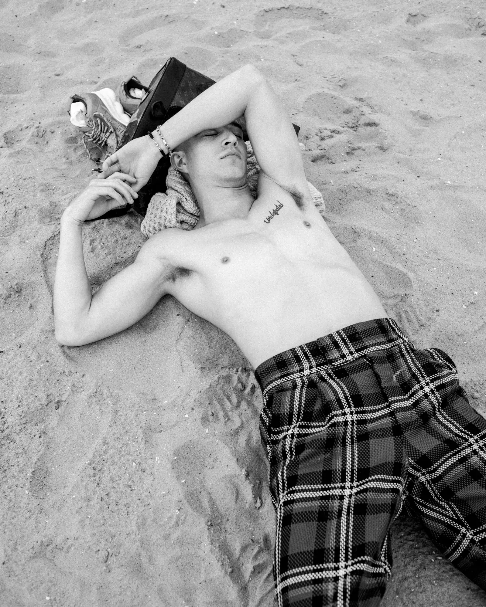 Sleeping On the Beach | V MAN