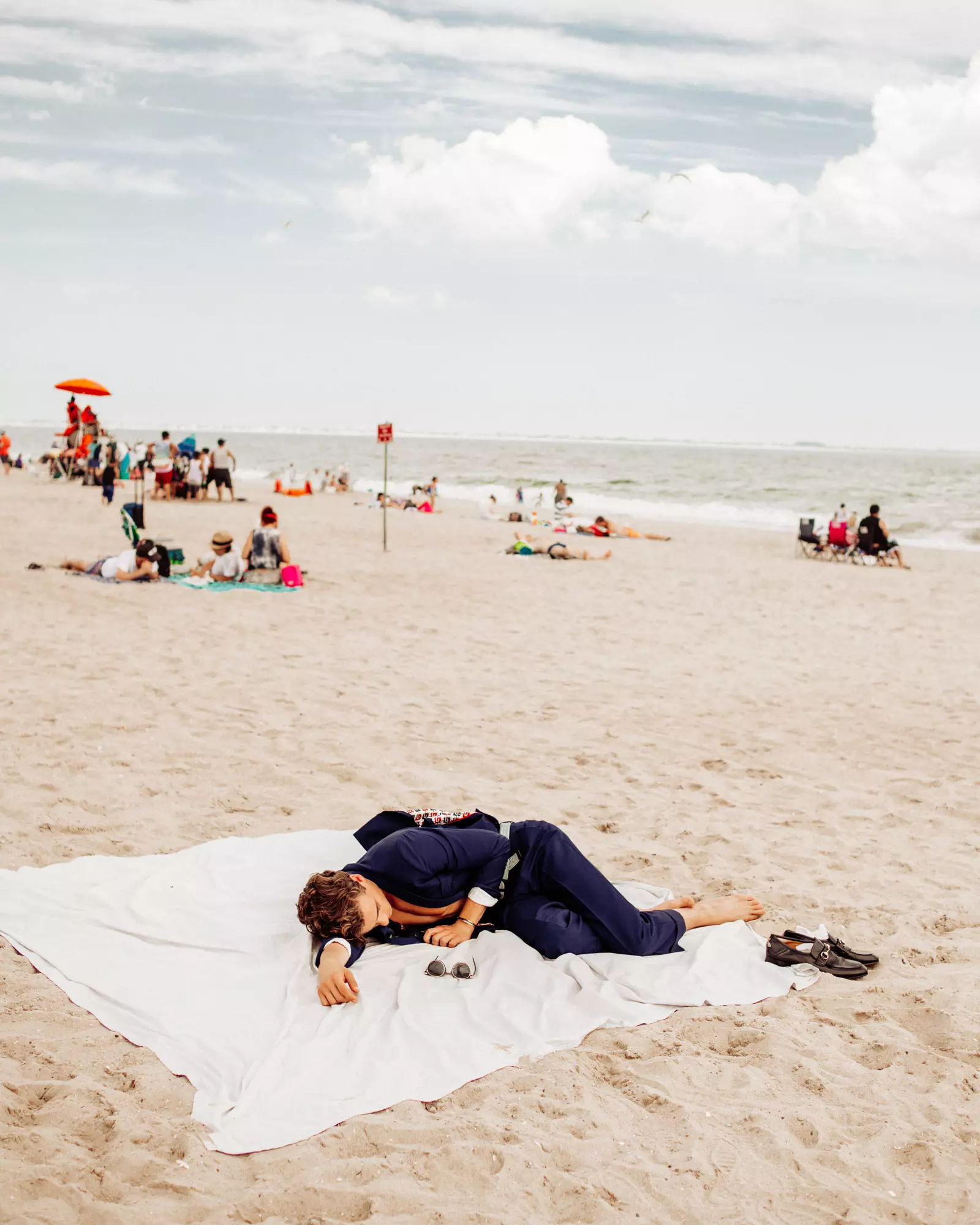 Spanje na plaži | V ČLOVEK