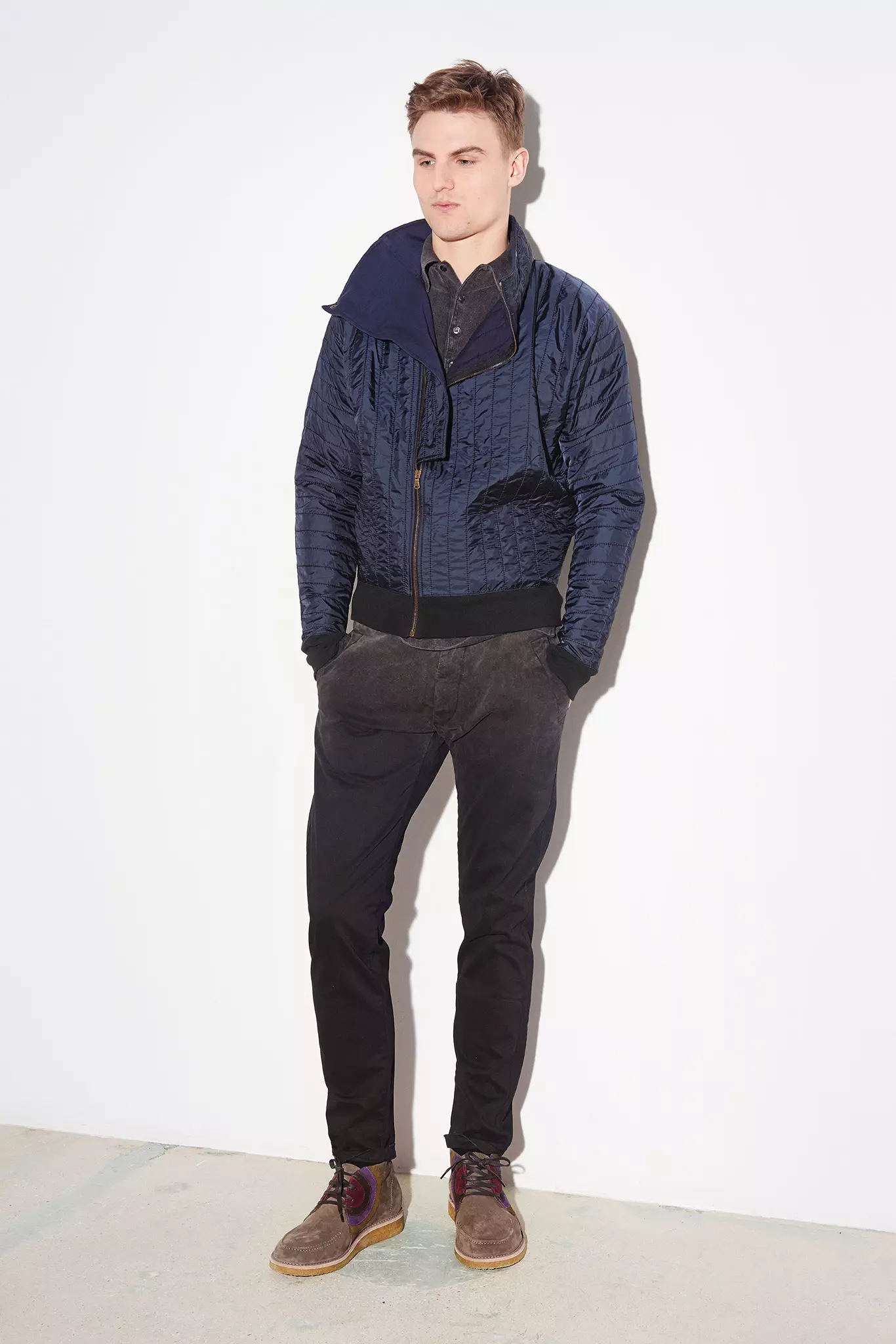 Vanenge vakagadzirira kuseta zvese zvakaitirwa New York Fashion Week 2015, isu tinopa Tomas Maier uye yayo Fall/Winter 2015 Lookbook.