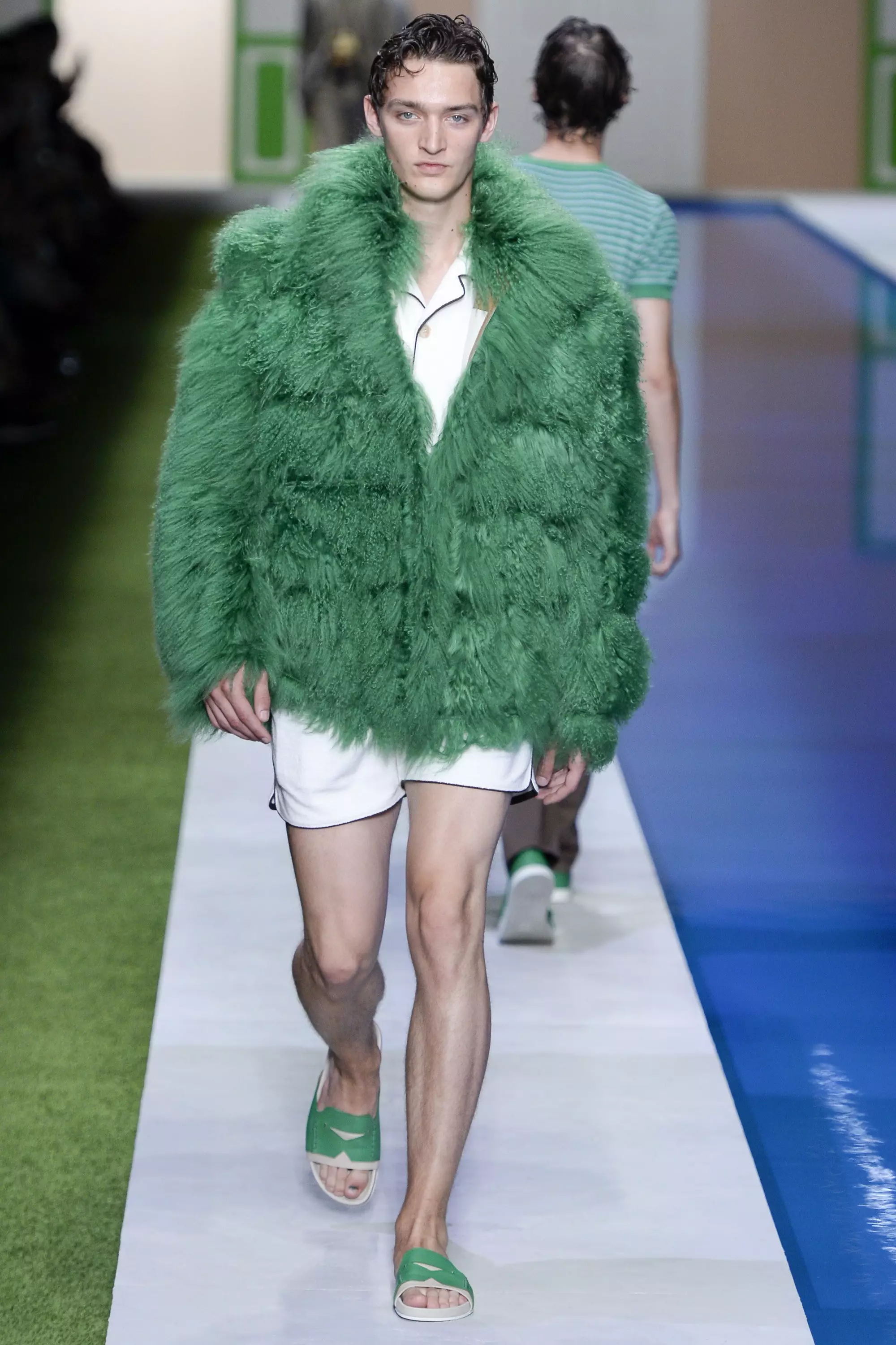 FENDI MENSWEAR ZHIzha 2017 MILAN (16)