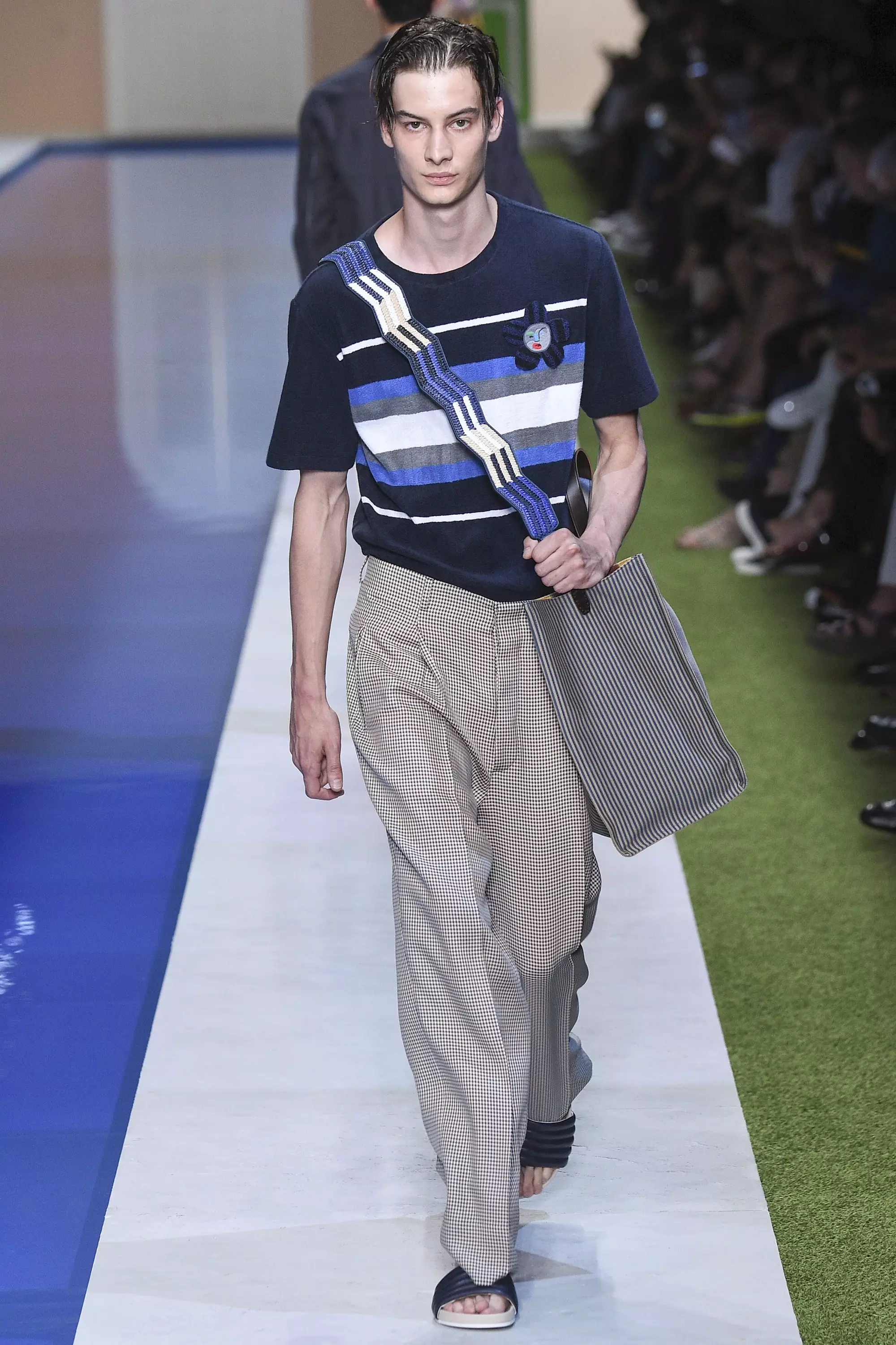 FENDI HOMBRE PRIMAVERA VERANO 2017 MILÁN (23)