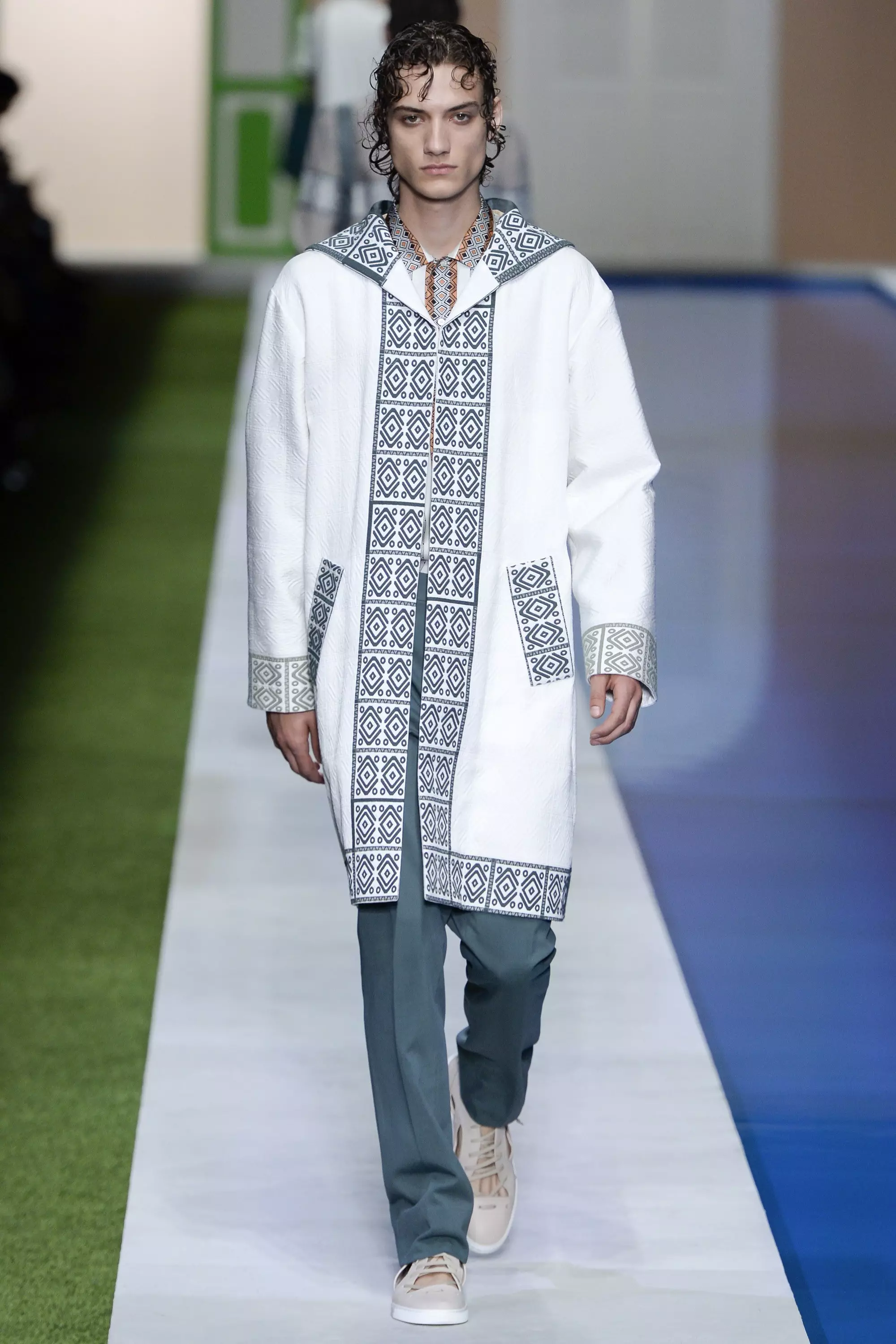 FENDI MENSWEAR LOHATOSAN'NY FAHA-AHAVORIANA 2017 MILAN (42)