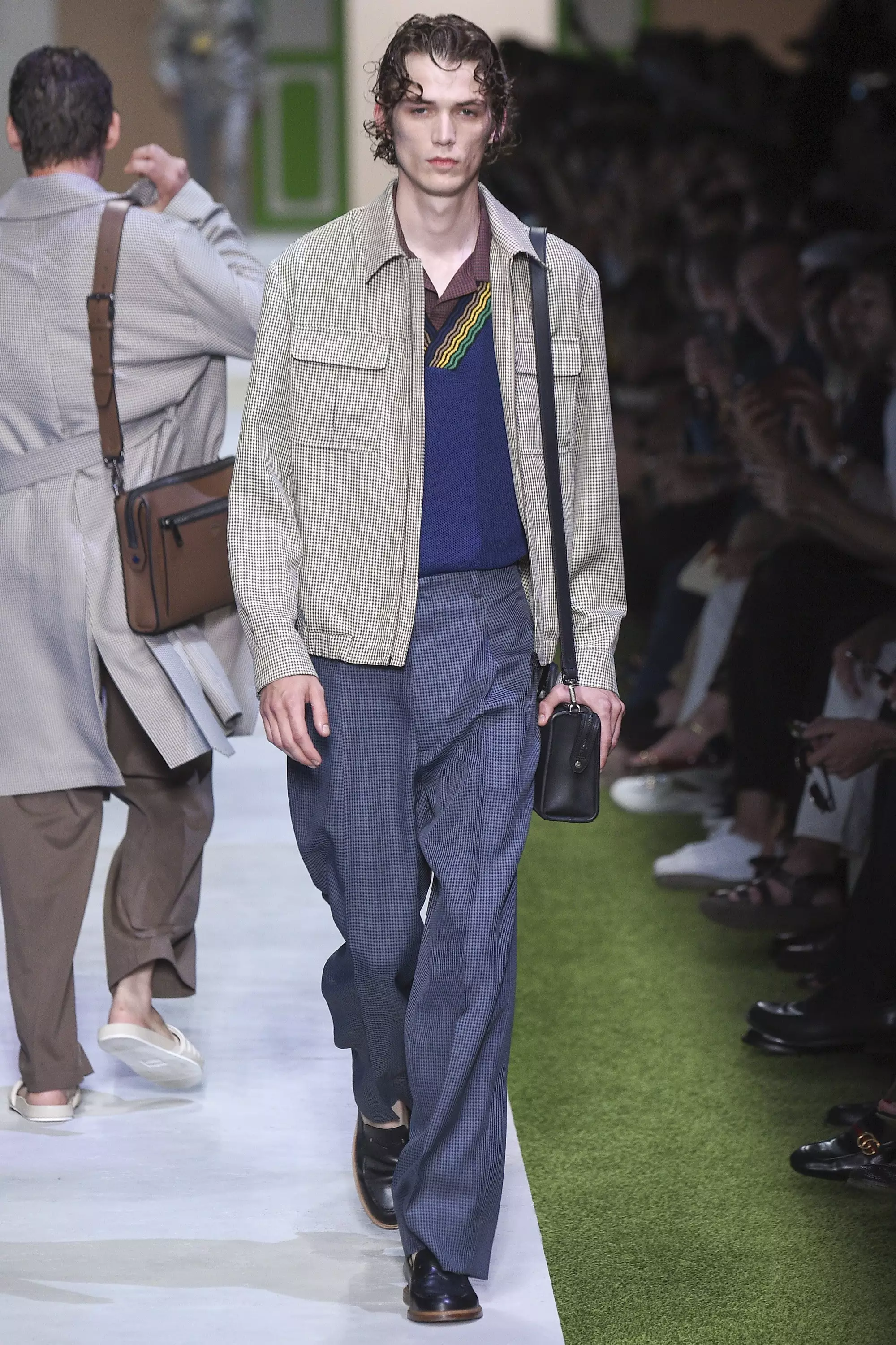 Fendi Menswear වසන්ත ගිම්හාන 2017 MILAN (46)