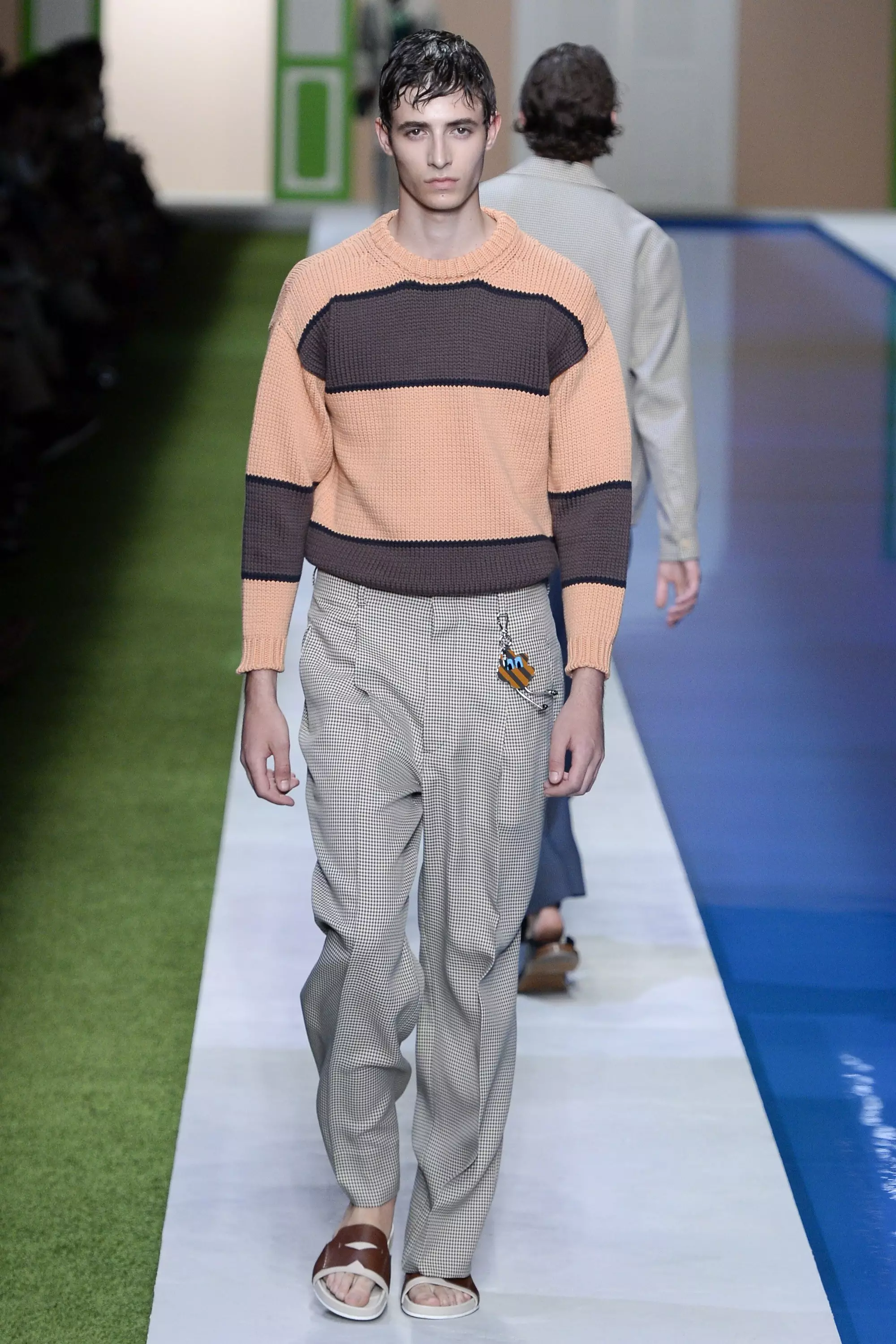 Fendi Menswear වසන්ත ගිම්හාන 2017 MILAN (47)