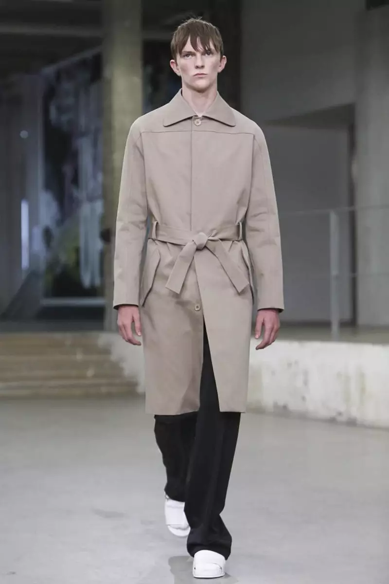 Carven, desfile de moda masculina primavera verão 2015 em Paris