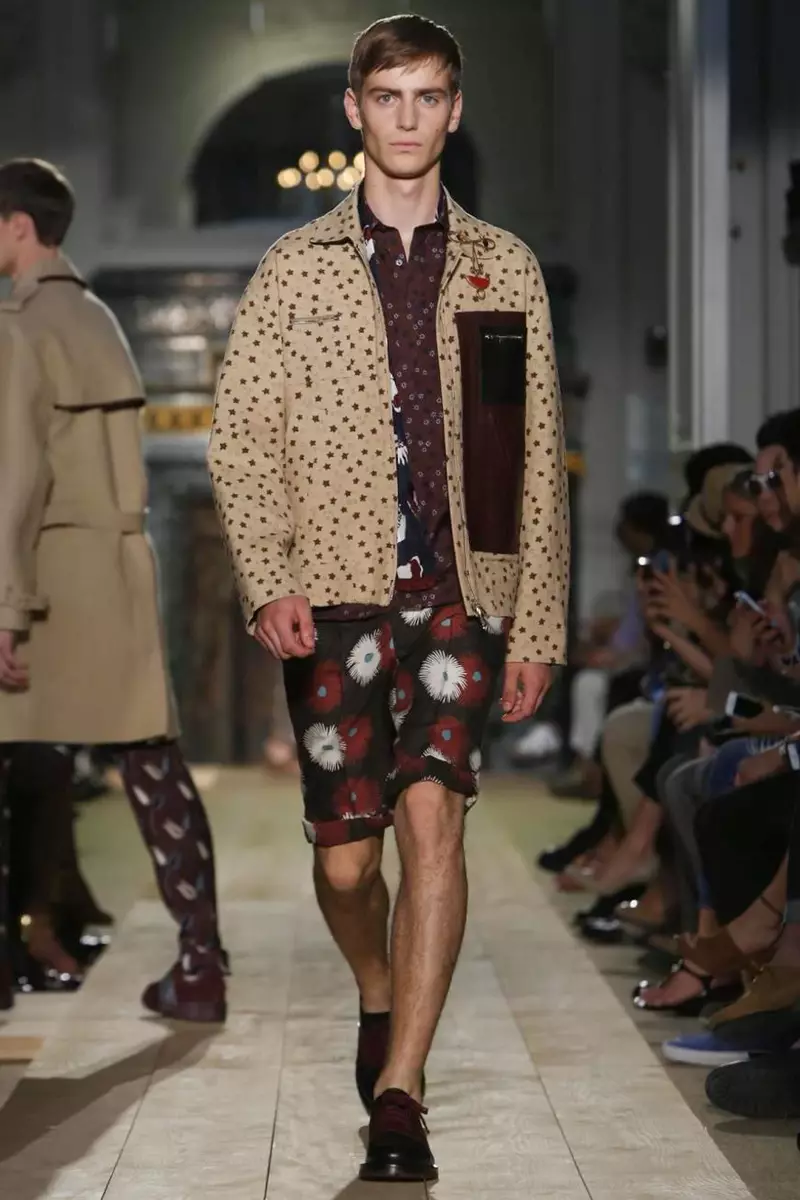 Valentino, Menswear, Caij nplooj ntoos hlav caij nplooj ntoos hlav, 2015, Fashion Show in Paris