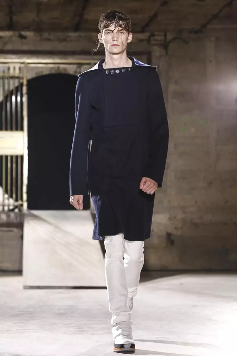 Raf Simons, տղամարդկանց հագուստի գարուն-ամառ 2015 Նորաձևության ցուցադրություն Փարիզում