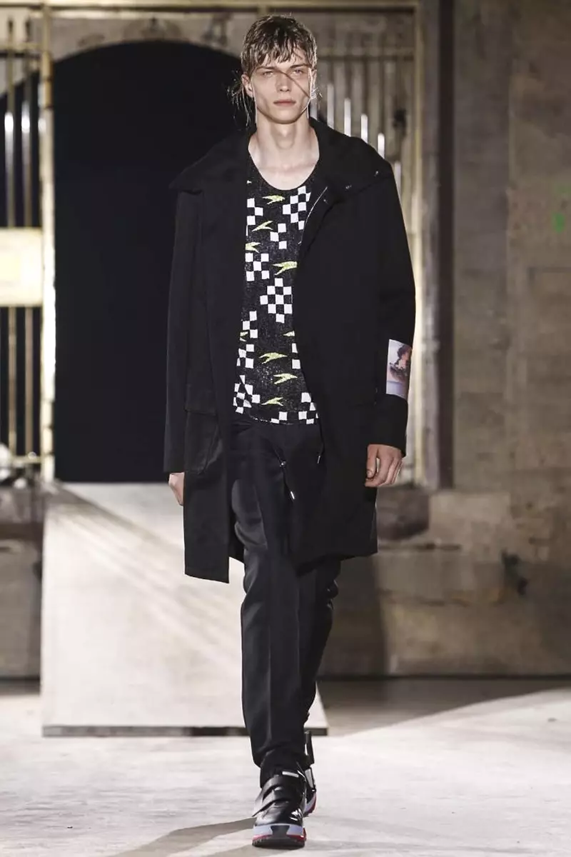 Raf Simons, Herrenmode Frühjahr Sommer 2015 Modenschau in Paris