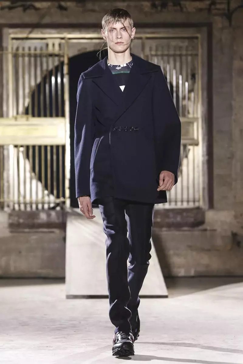 Raf Simons, Gizonezkoen arropa Udaberriko 2015eko moda desfilea Parisen