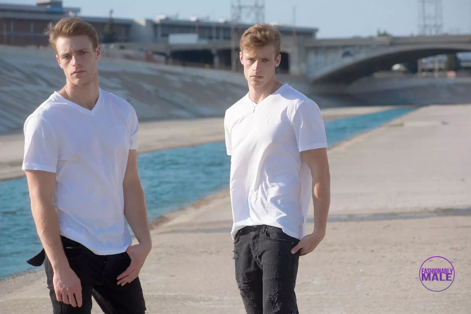 Shirtless Proeh Twins sa L.A. River ni Walter Tabayoyong