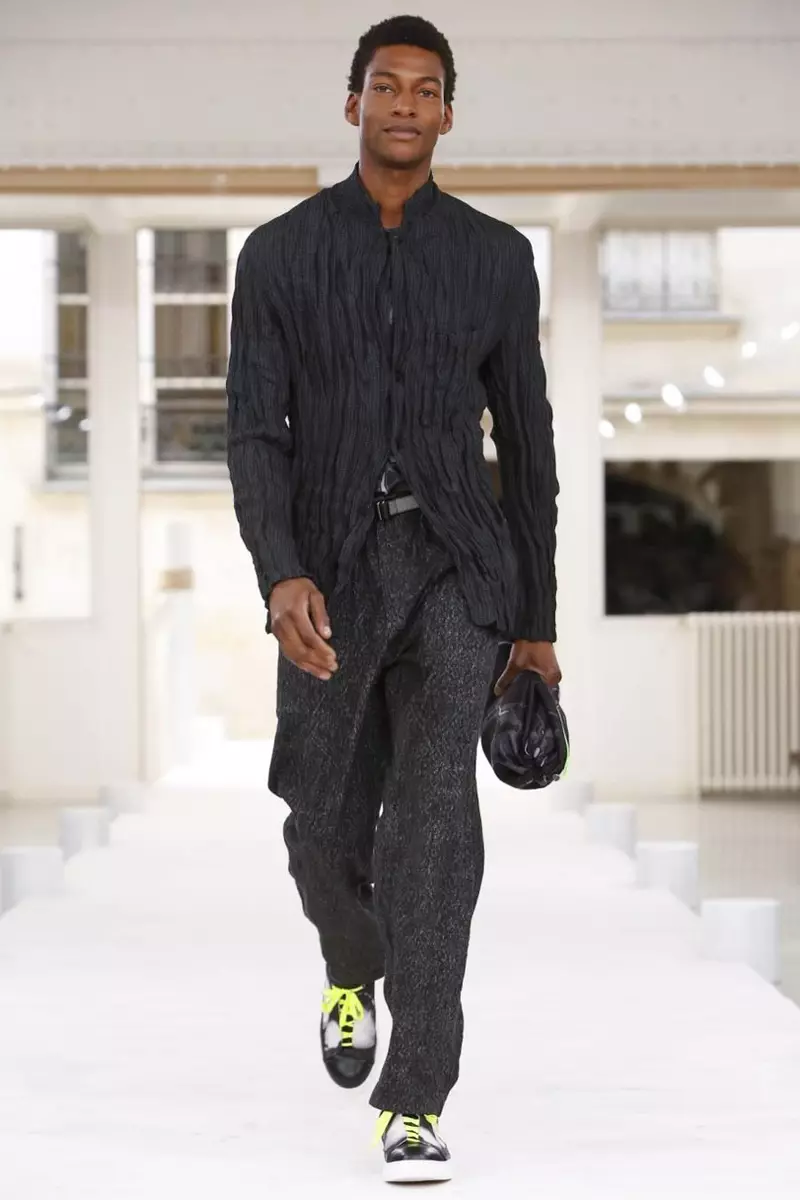 Issey Miyake Lalaki, Menswear, Spring Summer, 2015, Pantun Tembongkeun di Paris