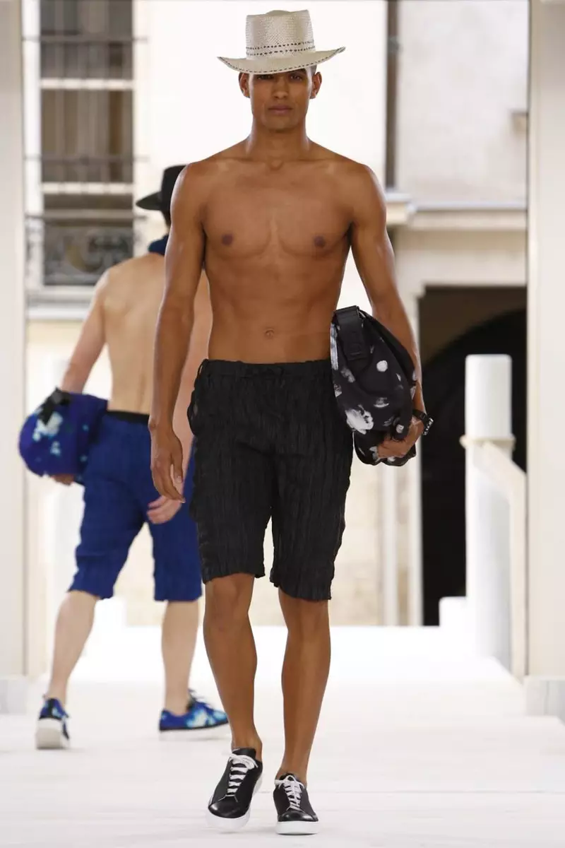 Issey Miyake Men, Herrafatnaður, Vor sumar, 2015, Tískusýning í París