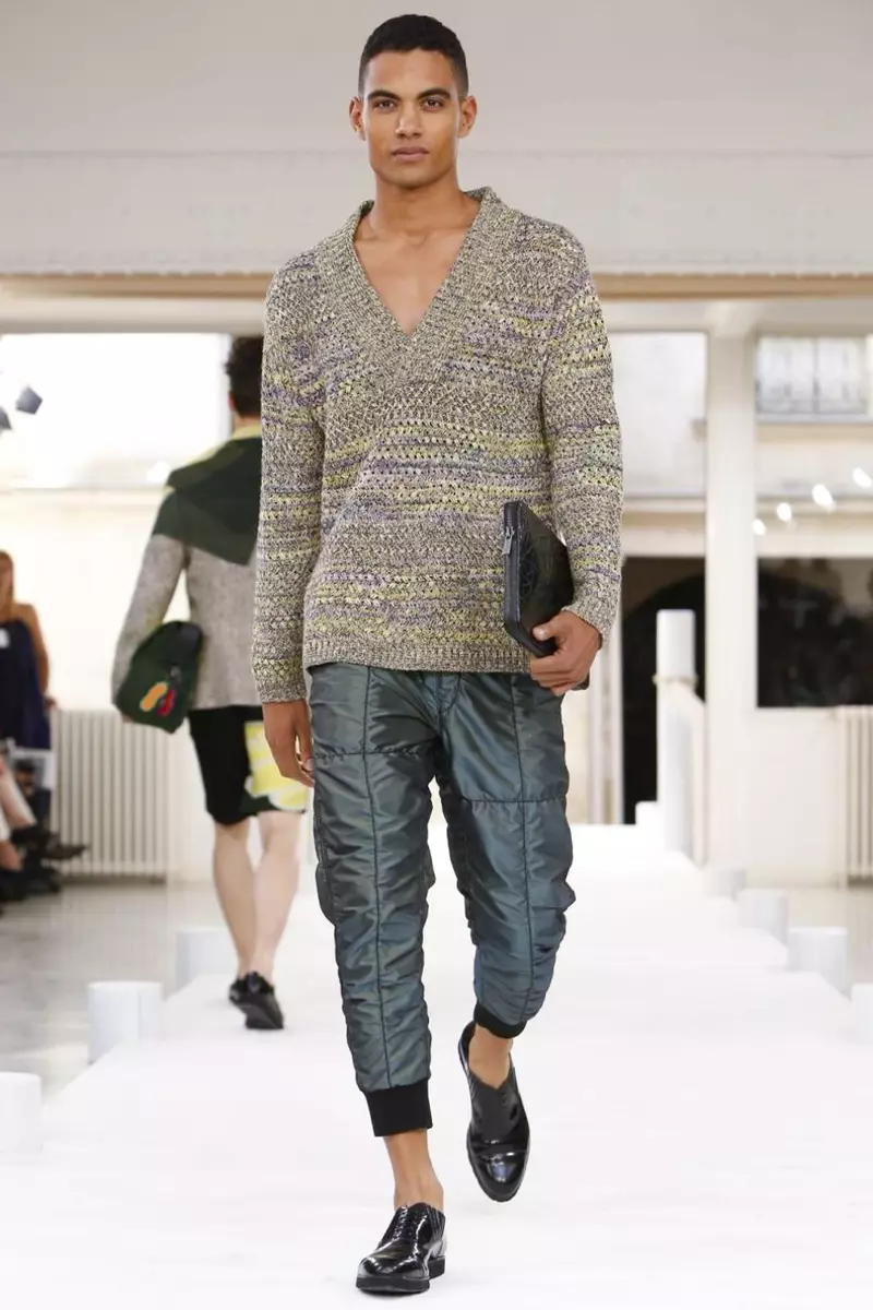 Issey Miyake Men, Vira vesto, Printempo Somero, 2015, Modospektaklo en Parizo