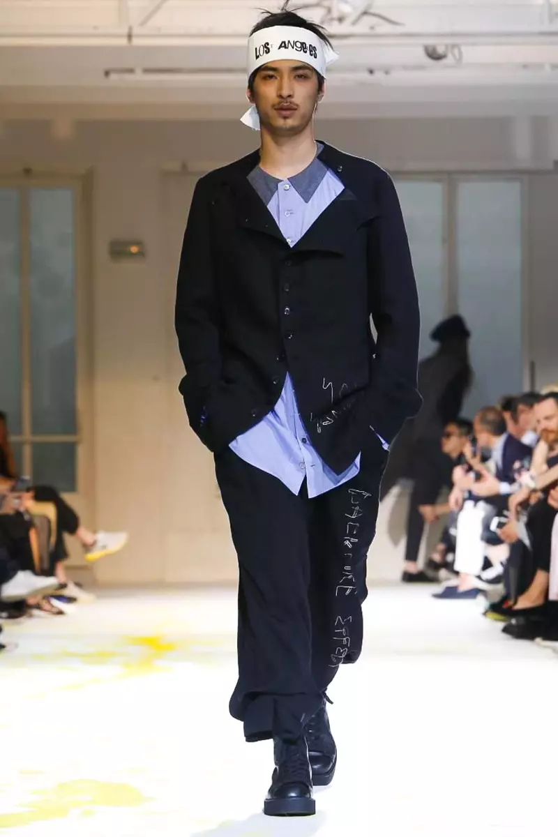 Yohji Yamamoto، نارینه جامې، د پسرلي دوبي، 2015، په پاریس کې د فیشن نندارتون