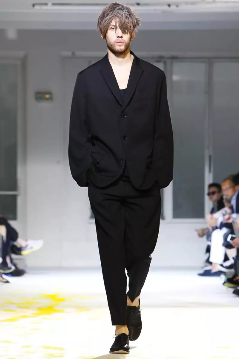 Yohji Yamamoto, Abbigliamento uomo, Primavera Estate 2015, Sfilata di moda a Parigi