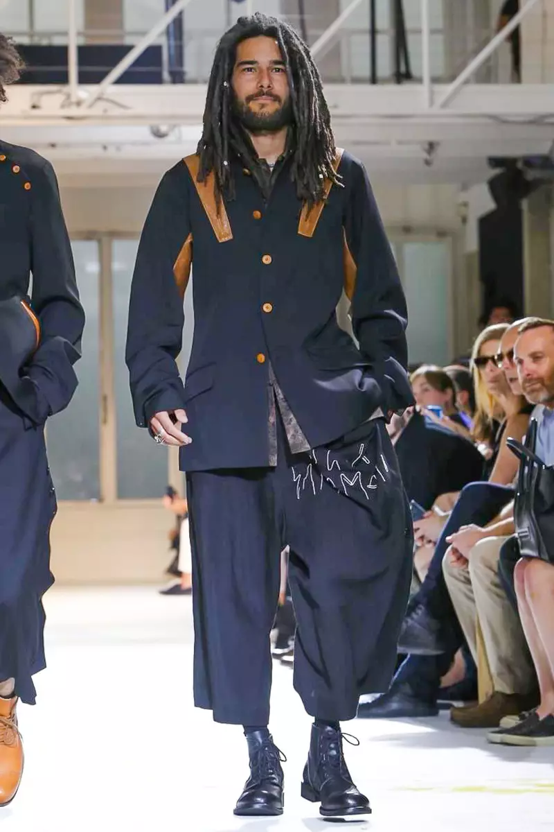 Yohji Yamamoto, Kişi geyimləri, Yaz-yay, 2015, Parisdə moda nümayişi