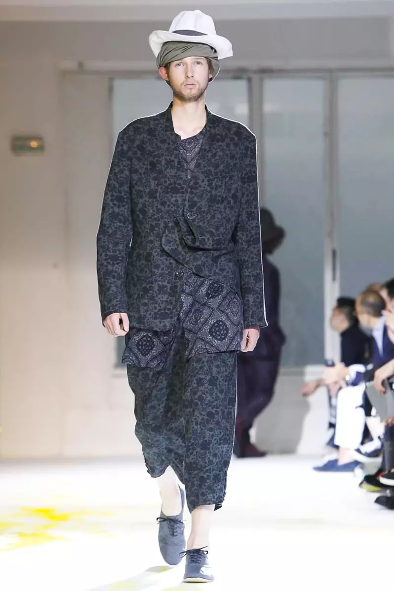 Yohji Yamamoto, Abbigliamento uomo, Primavera Estate 2015, Sfilata di moda a Parigi