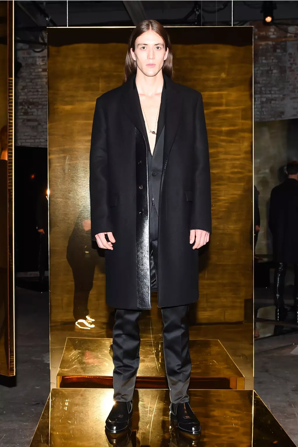 វត្តមានរបស់ CALVIN KLEIN COLLECTION: Men'S FALL 2016 EVENING WEAR CAPSULE DURING NEW YORK FASHION WEEK របស់បុរស