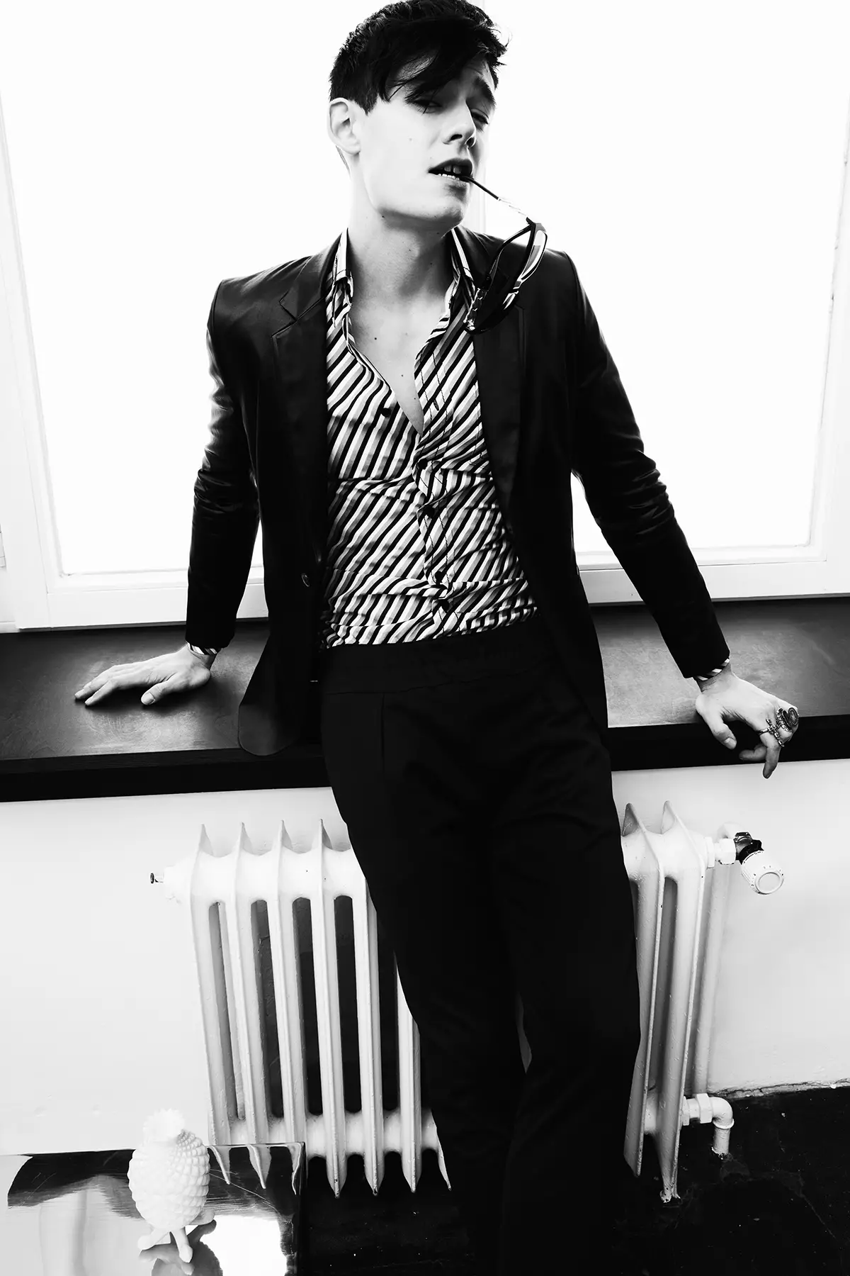 Марио Адрион е модел полн со личност, бунтовник, шармантен и толку убав, фотографиран од Рено Мезгер за Client Style Guide #11 UK.