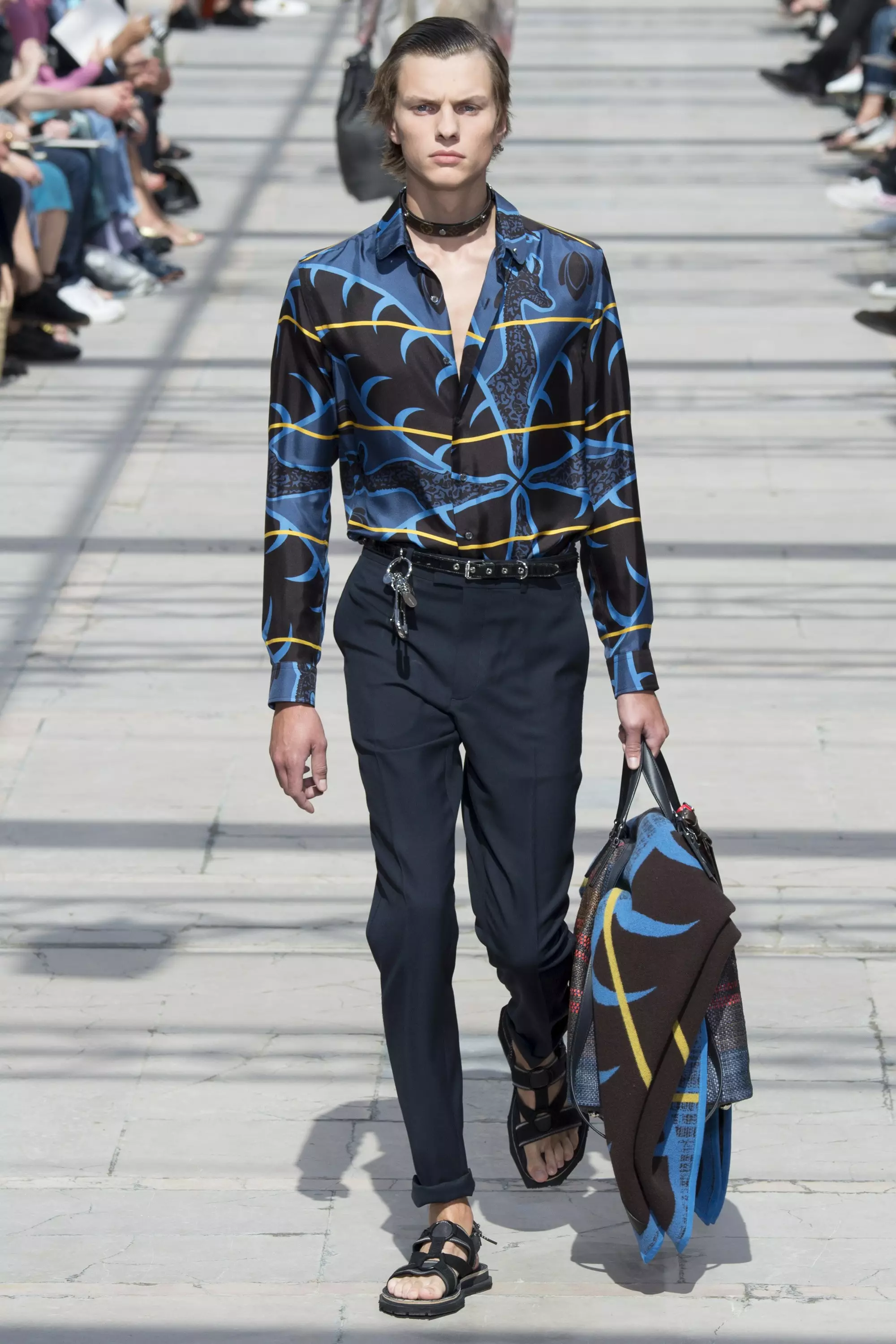 LOUIS VUITTON MENSWEAR SPRING SUMMER 2017 PARIS (17)