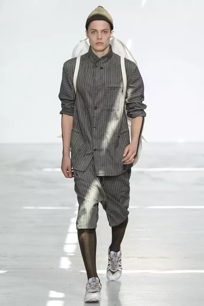 Pertunjukan Boris Bidjan Saberi, musim semi musim panas 2017, Minggu Fashion Pria Paris, Prancis - 23 Juni 2016