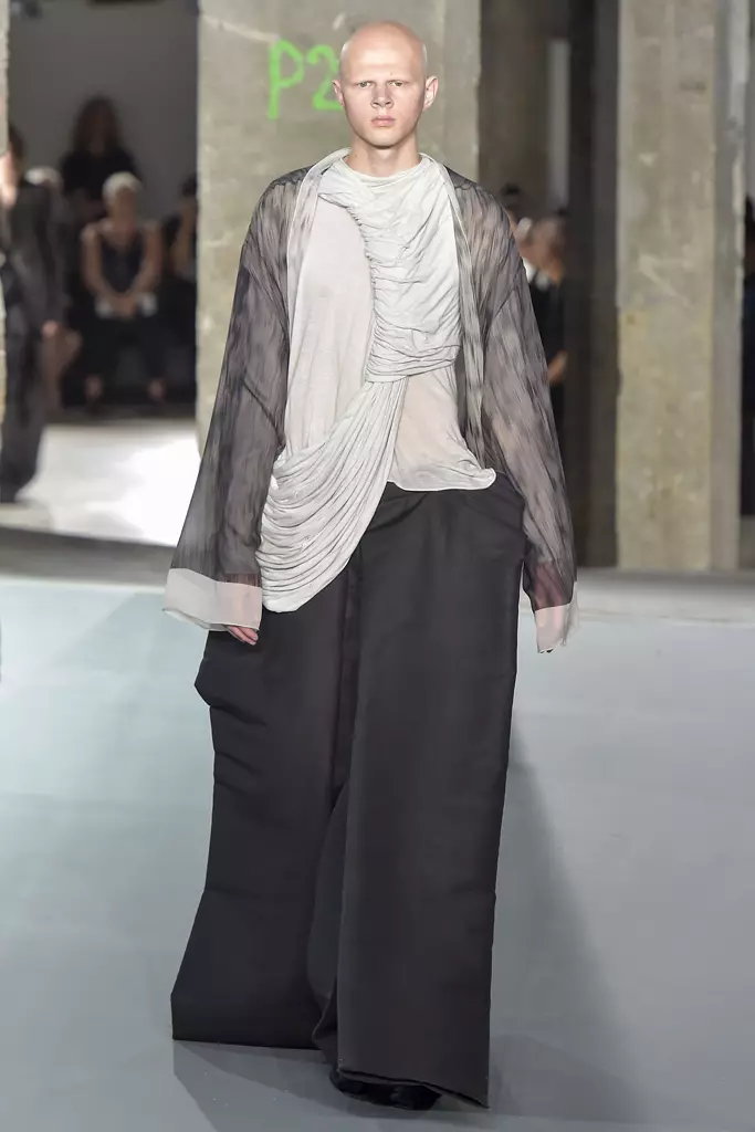 Rick Owens 秀，2017 春夏，法国巴黎男装周 - 2016 年 6 月 23 日