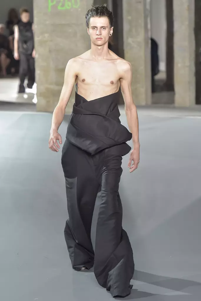 Rick Owens 쇼, 2017 봄 여름, 프랑스 파리 남성 패션 위크 - 2016년 6월 23일