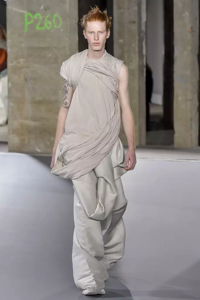 Rick Owens 秀，2017 春夏，法国巴黎男装周 - 2016 年 6 月 23 日