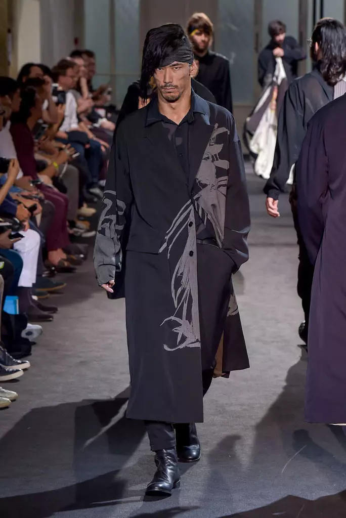 Yohji Yamamoto барои мардон баҳори 2017