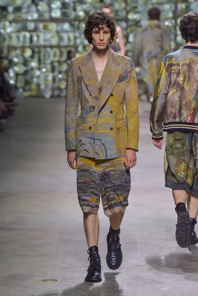 Паказ Dries Van Noten, вясна лета 2017, Тыдзень мужчынскай моды ў Парыжы, Францыя - 23 чэрвеня 2016