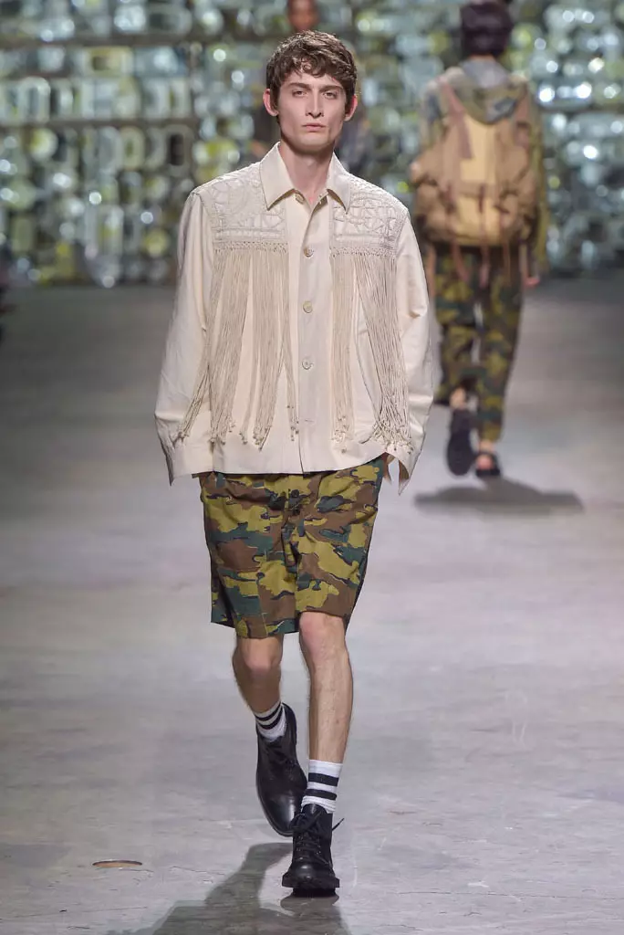 Dries Van Noten show, vårsommaren 2017, Paris Herrmodevecka, Frankrike - 23 juni 2016