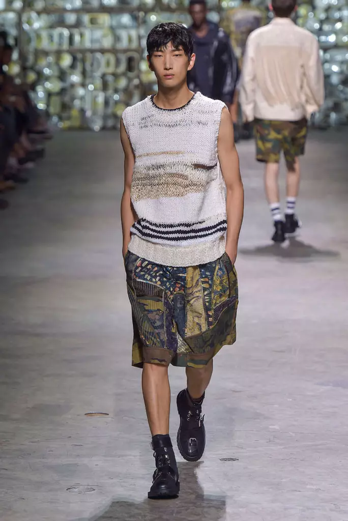 Přehlídka Dries Van Noten, jaro léto 2017, Pařížský týden pánské módy, Francie – 23. června 2016