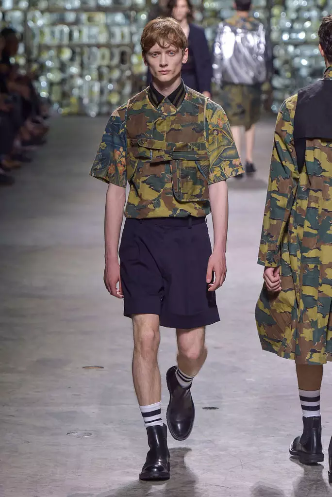 Dries Van Noten 秀，2017 春夏，法國巴黎男裝週 - 2016 年 6 月 23 日