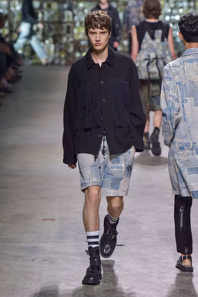 Pokaz Dries Van Noten, wiosna lato 2017, Paris Men's Fashion Week, Francja - 23 czerwca 2016