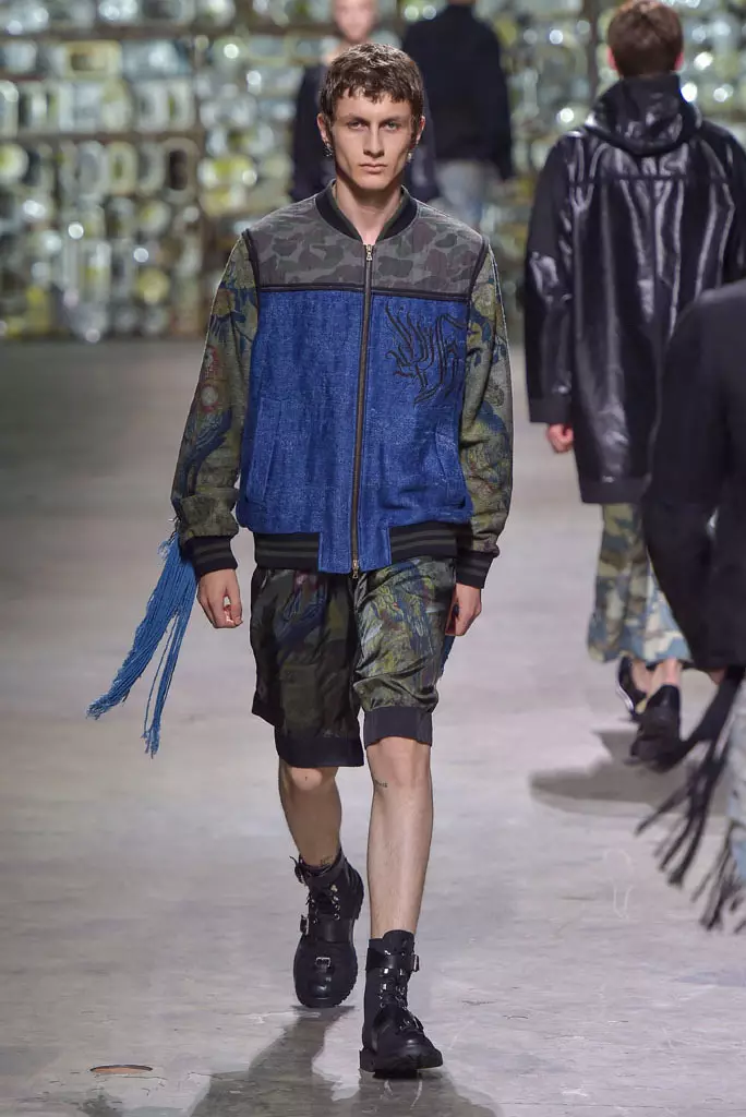 Dries Van Noten show, spring simmer 2017, Paris Men's Fashion Week, Frankryk - 23 juni 2016