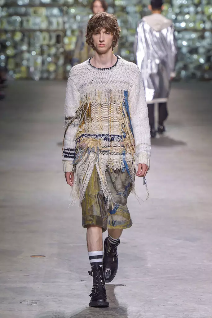 Desfilada de Dries Van Noten, primavera estiu 2017, Setmana de la moda masculina de París, França - 23 de juny de 2016