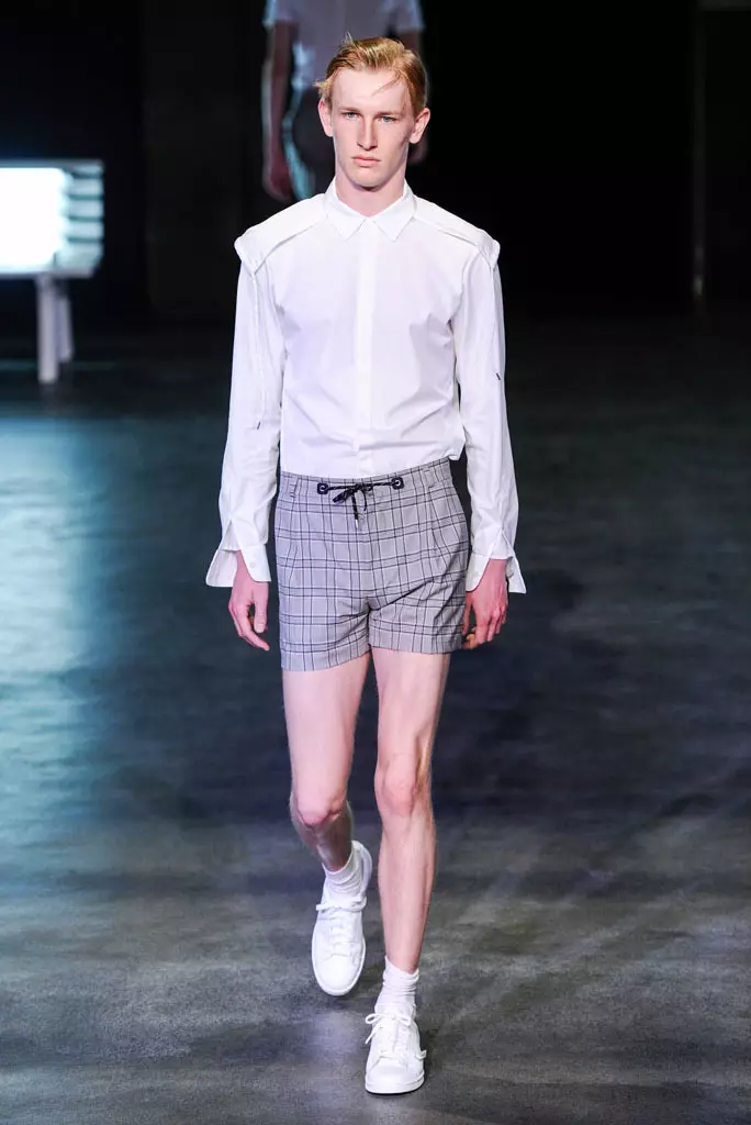 22/4 Hommes desfile, primavera verão 2017, Paris Men's Fashion Week, França - 24 de junho de 2016