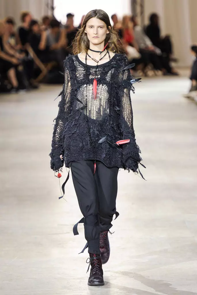 Chiwonetsero cha Ann Demeulemeenster, chilimwe cha 2017, Paris Men's Fashion Week, France - 24 June 2016