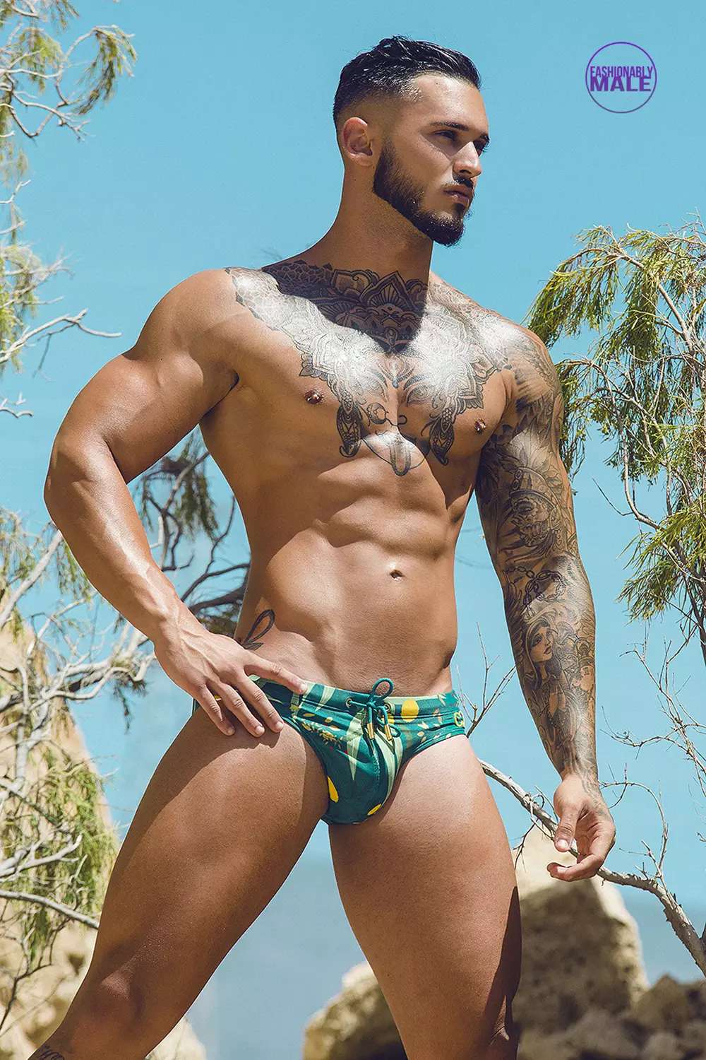 Model Fitness Antonio Crispino na-abịaghachi ekele Adrian C. Martín