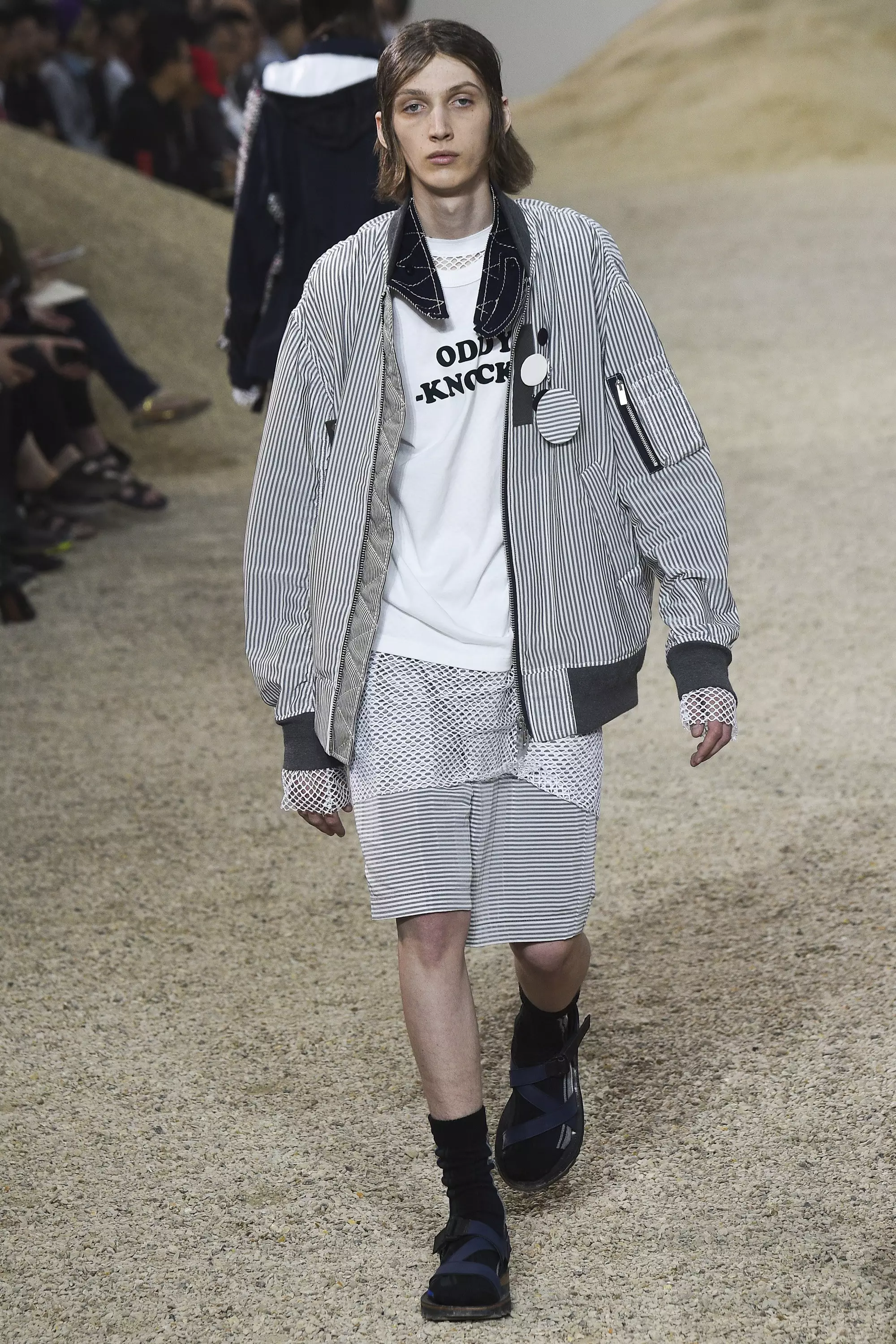 SACAI MENSWEAR ฤดูใบไม้ผลิฤดูร้อน 2017 ปารีส (42)