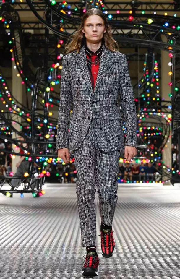 DIOR HOMME MENSWEAR Caij Nplooj Ntoos Hlav 2017 PARIS (39)