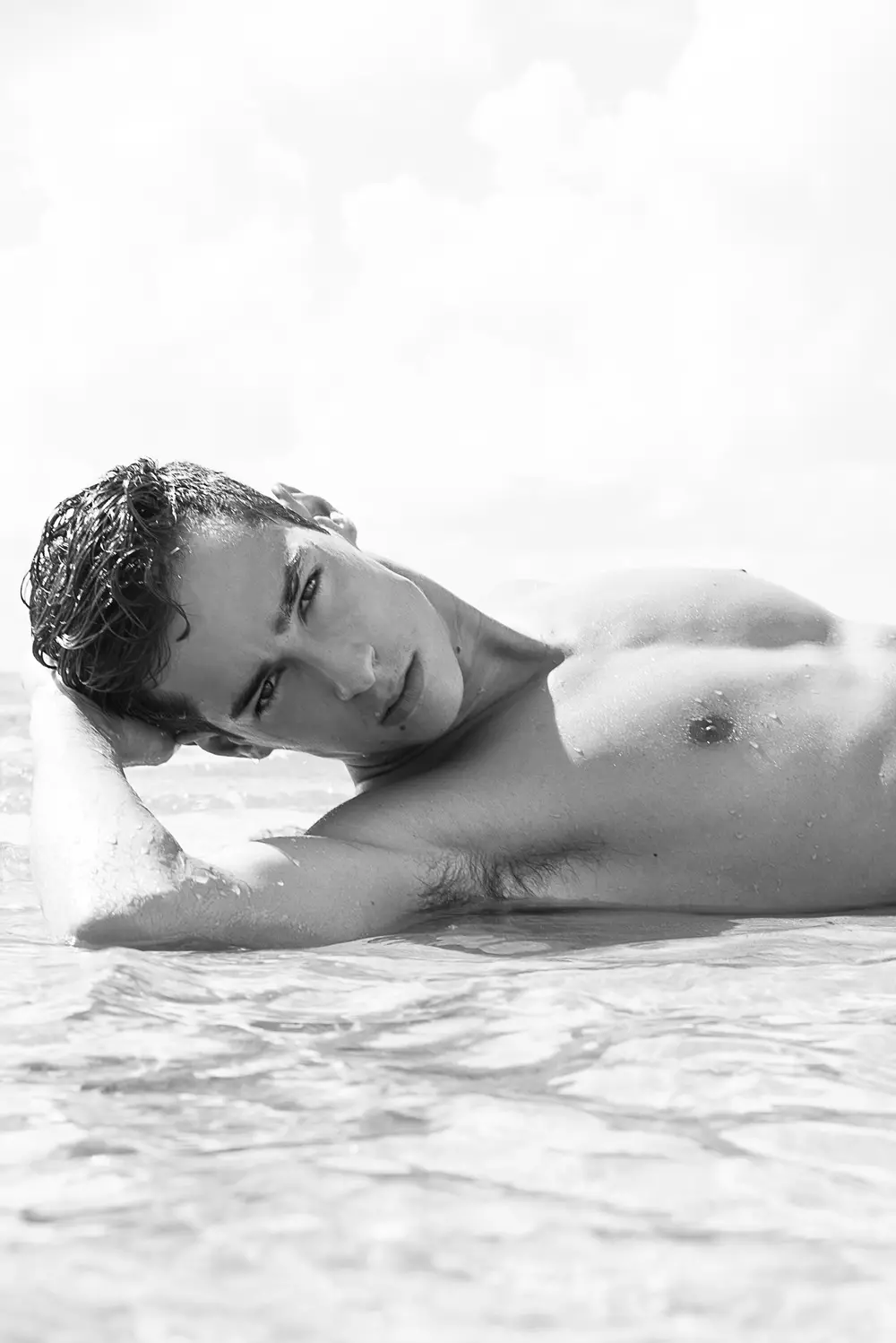 Presentamos de Elite Model Miami el nuevo y elegante rostro Dylan Lagalante de Fritz Yap en Miami Beach.