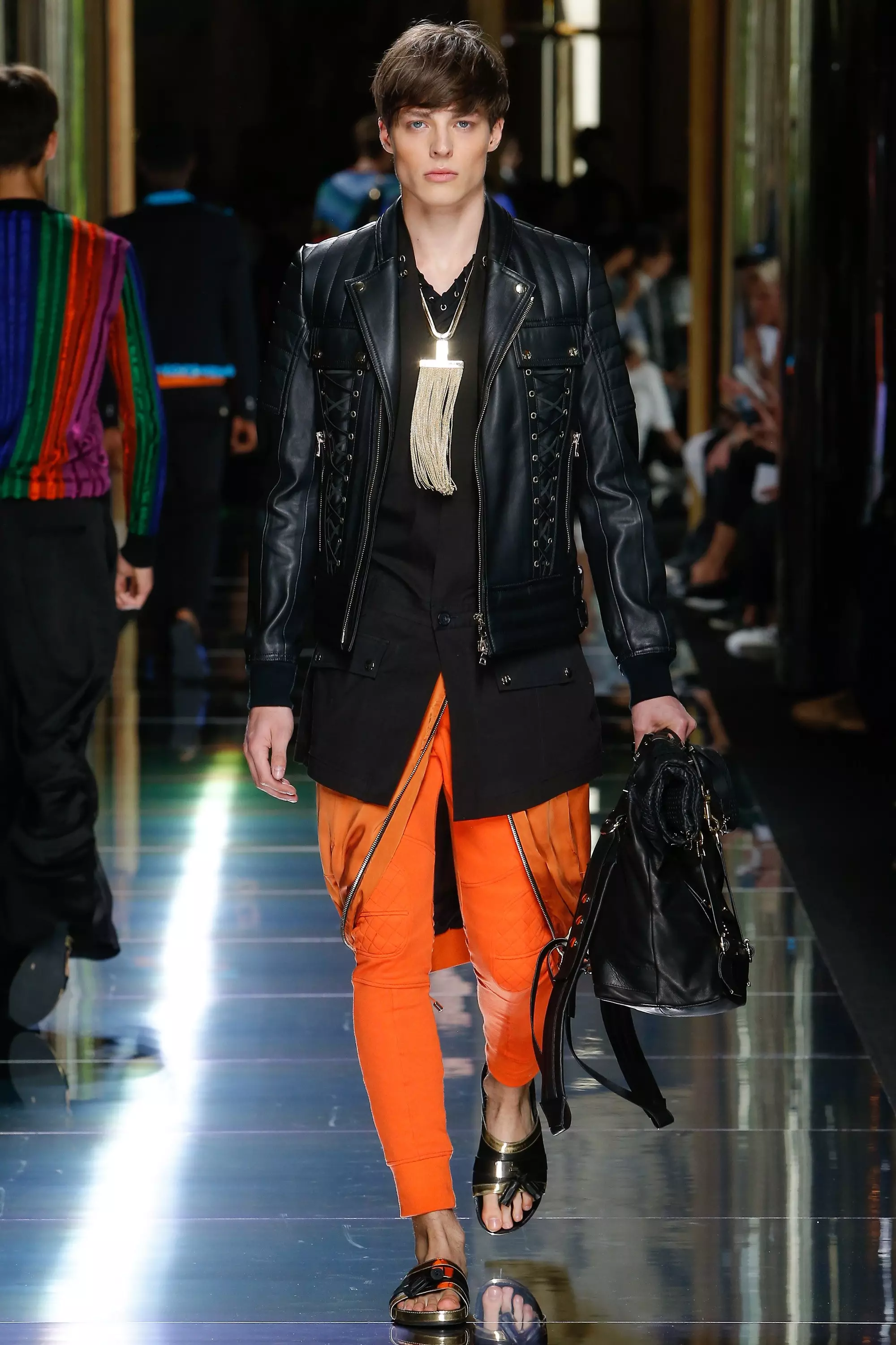 BALMAIN MENSWEAR SPRING UMЫРЫ 2017 ПАРИС (50)