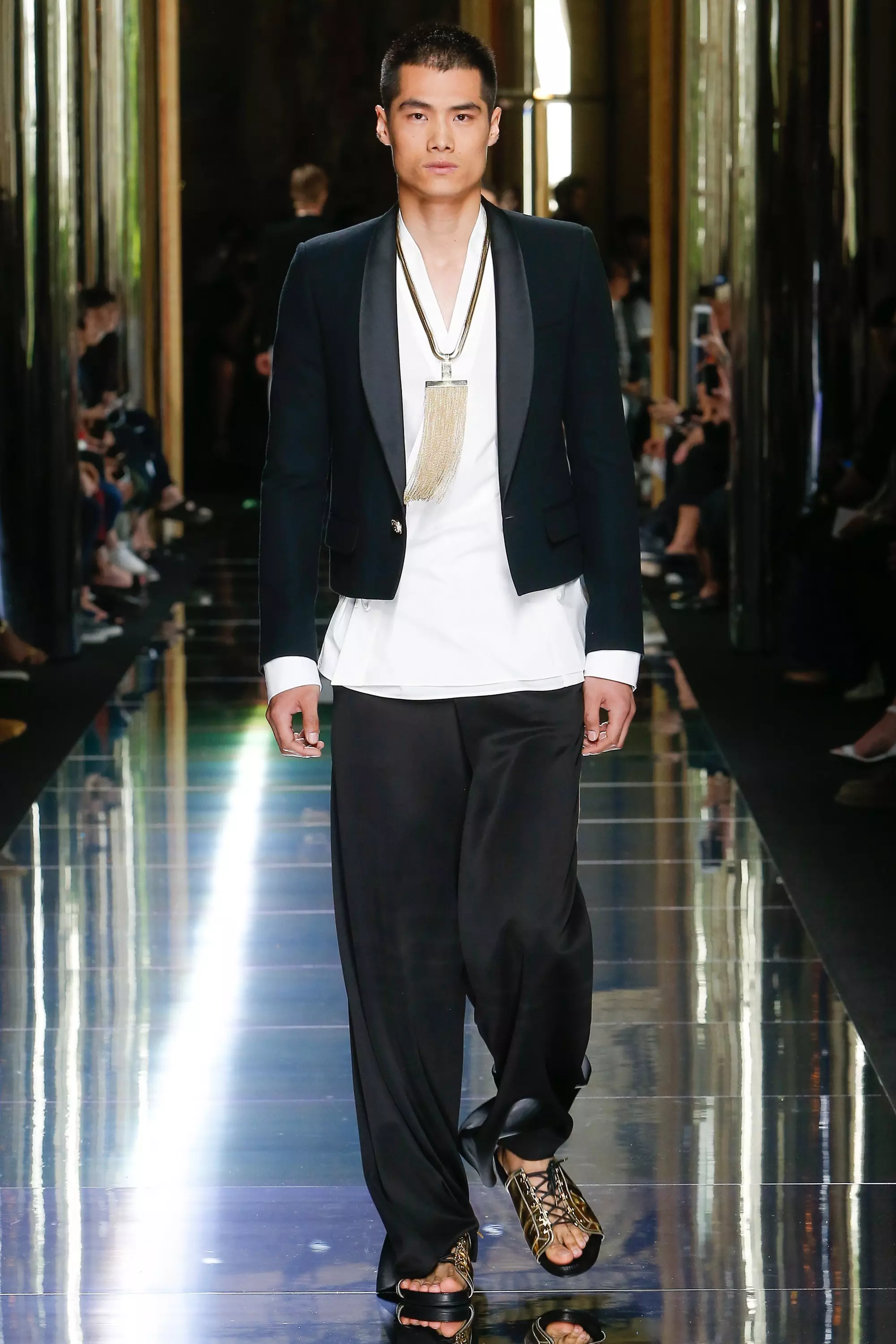 BALMAIN MENSWEAR, 2017 m. PAVASARIO VASARA PARYŽYS (74)